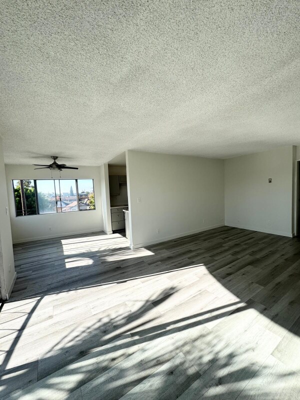 Building Photo - 1551 S Sherbourne Dr