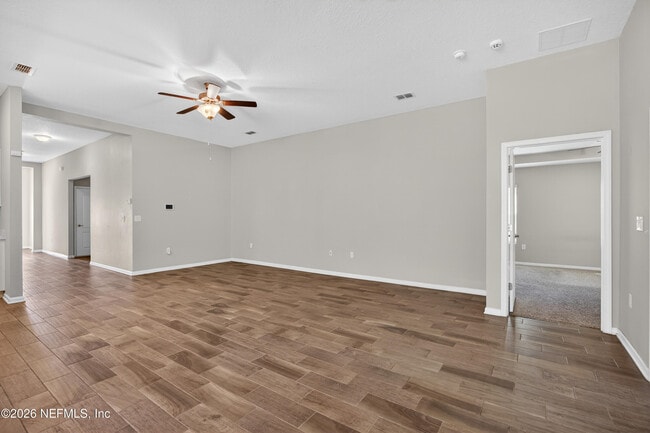 Building Photo - 83650 Nether St