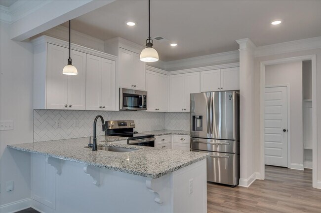 Building Photo - 528 Fermoy Ln