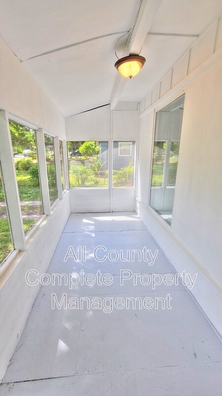 Building Photo - 9348 Culpeper Ave