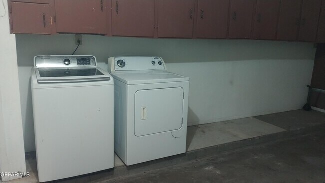 Building Photo - 5728 Dalhart Dr