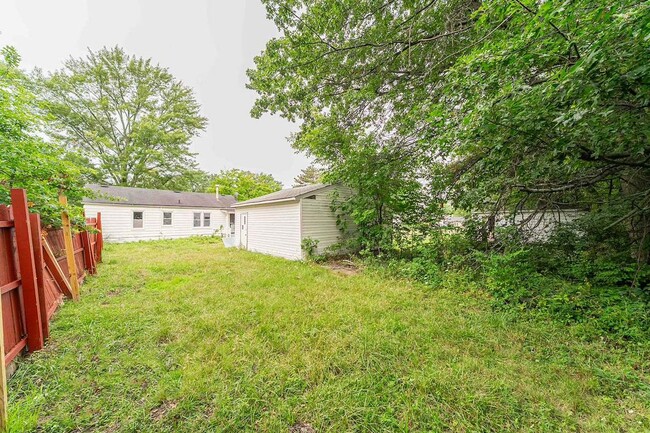 Building Photo - 2533 Greenvale Rd