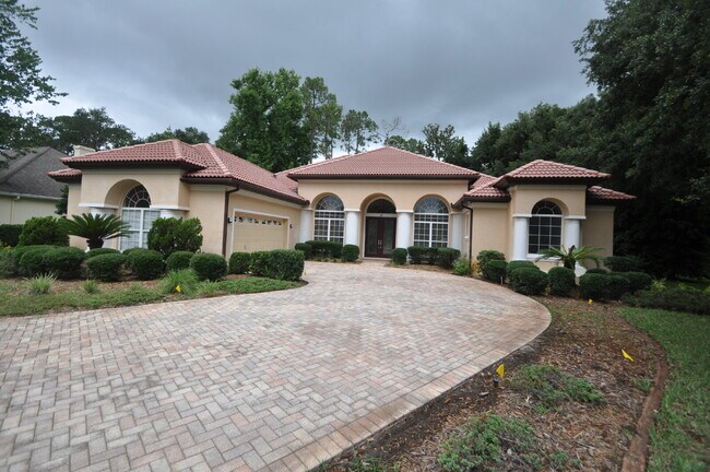 Primary Photo - 12 Clementina Ct