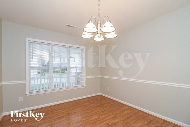 Building Photo - 6135 Birkdale Dr