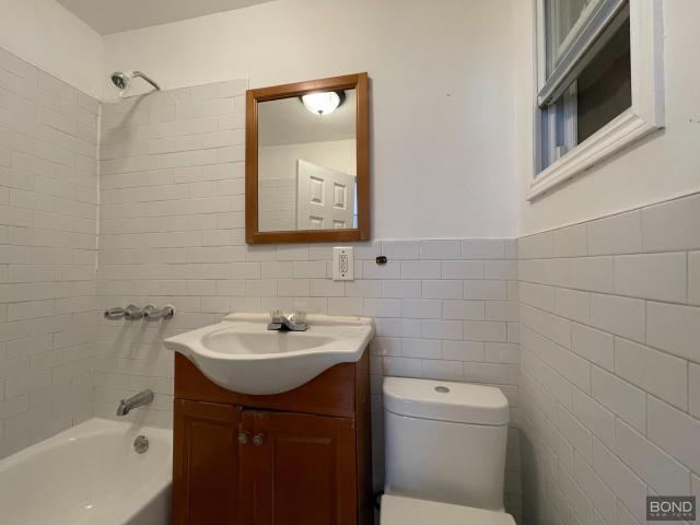 Building Photo - 2 bedroom in Brooklyn NY 11226