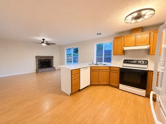 Building Photo - Beautifully Updated 4-Bedroom Home in Woodland, WA – Pet Friendly