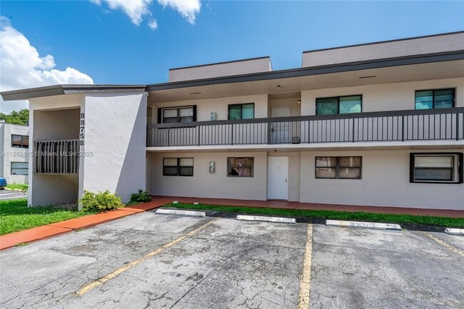 Building Photo - 8875b Fontainebleau Blvd