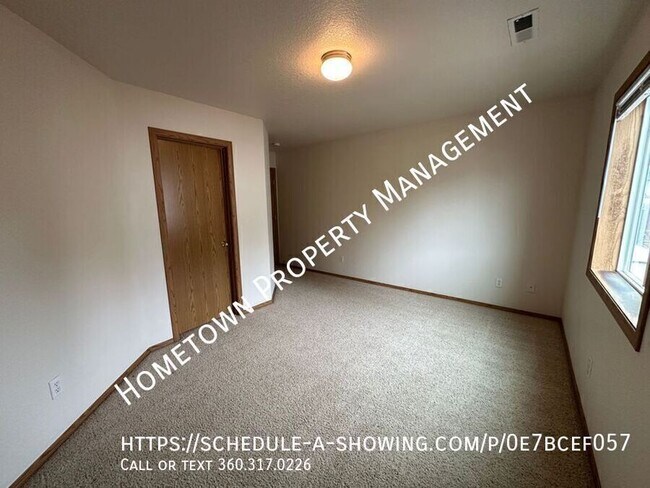 Building Photo - 8612 Sweetbrier Loop SE