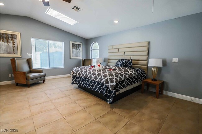 Building Photo - 1012 Greystone Dr