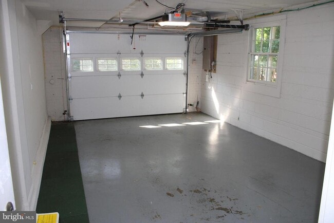 Building Photo - 3606 Barkley Dr