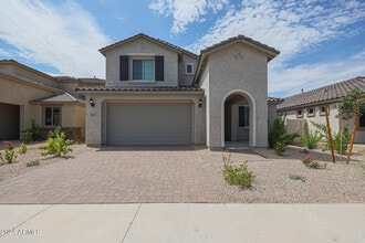 Building Photo - 2031 W Bramble Berry Ln
