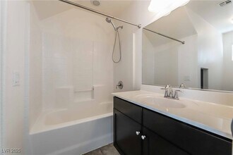 Building Photo - 1525 Spiced Wine Ave