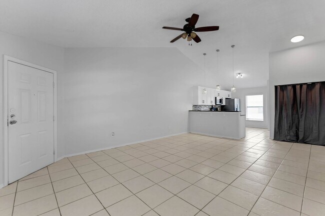 Building Photo - Spacious 2/2 Condo In Lancelot at Winter Park