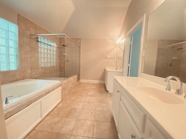 Building Photo - 3729 Main Poplar Dr