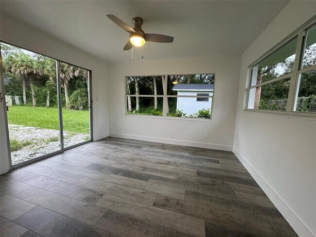 Building Photo - 116 Myakka Dr