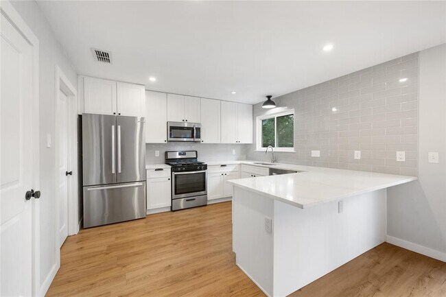 Building Photo - 7505 Burly Oak Cir