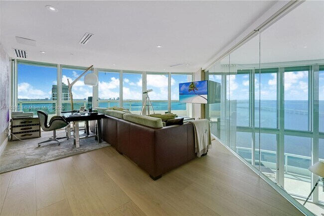 Building Photo - 1643 Brickell Ave
