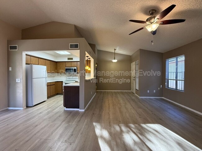 Building Photo - 8771 W Grovers Ave