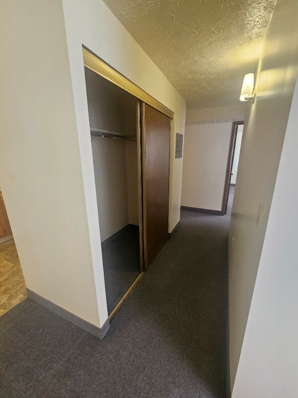 Building Photo - 1380 Arbor Ave SE