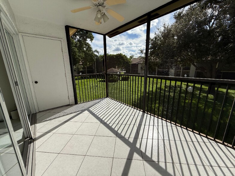 Building Photo - 1953 SW 15th St