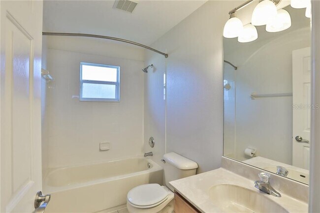Building Photo - 1027 Paseo Del Rio NE