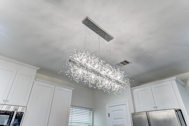 Building Photo - 410 N 4th St