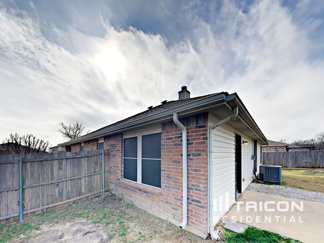 Building Photo - 1436 Erin Ct