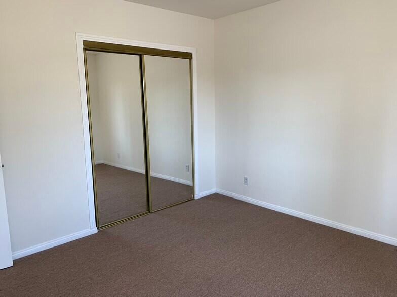 Building Photo - 2328 Hauser Blvd