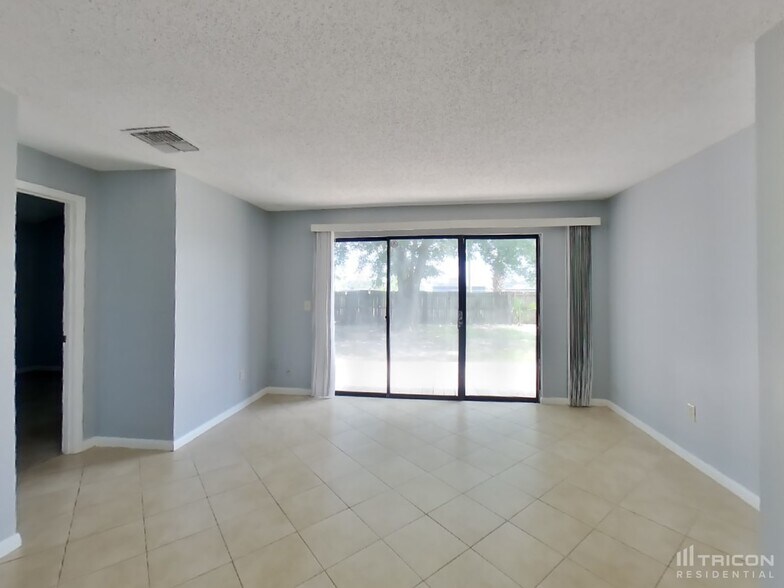 Building Photo - 11650 White Horse Rd