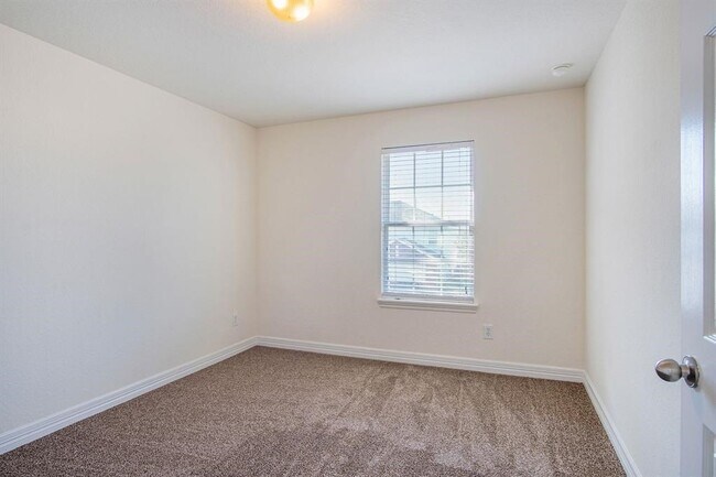 Building Photo - 19718 Summerlin Dr