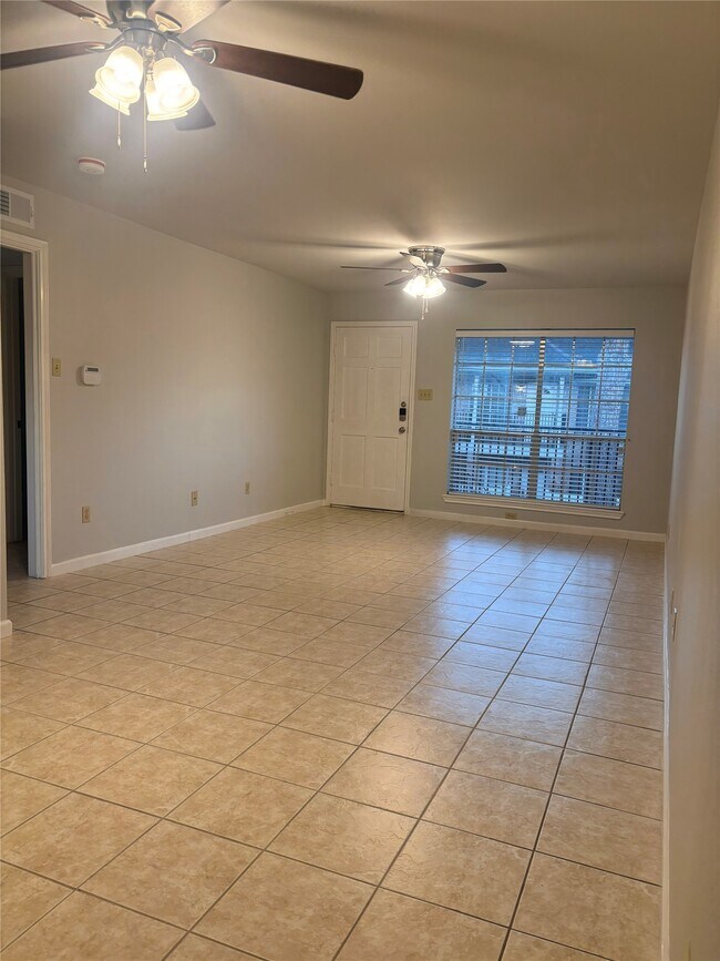 Building Photo - 14333 Memorial Dr