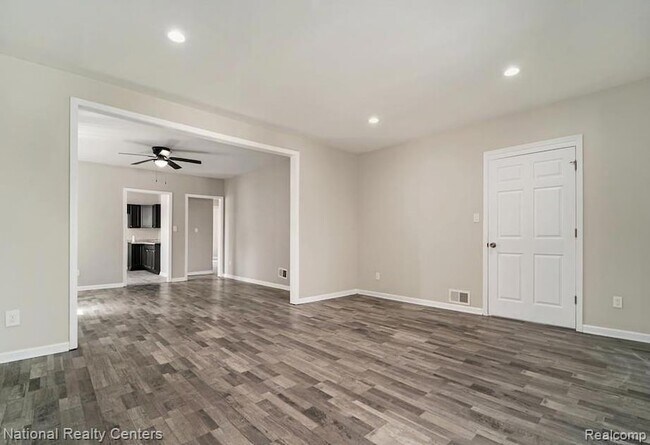 Building Photo - 1045 Casgrain St