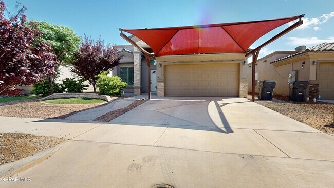 Building Photo - 13648 Samlesbury Ave