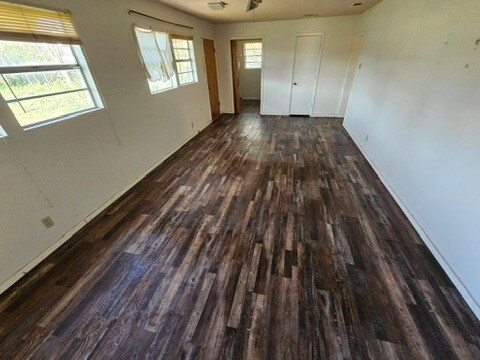 Building Photo - 1208 E Avenue I