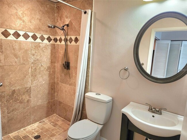 Building Photo - 7809 Vienna Ln