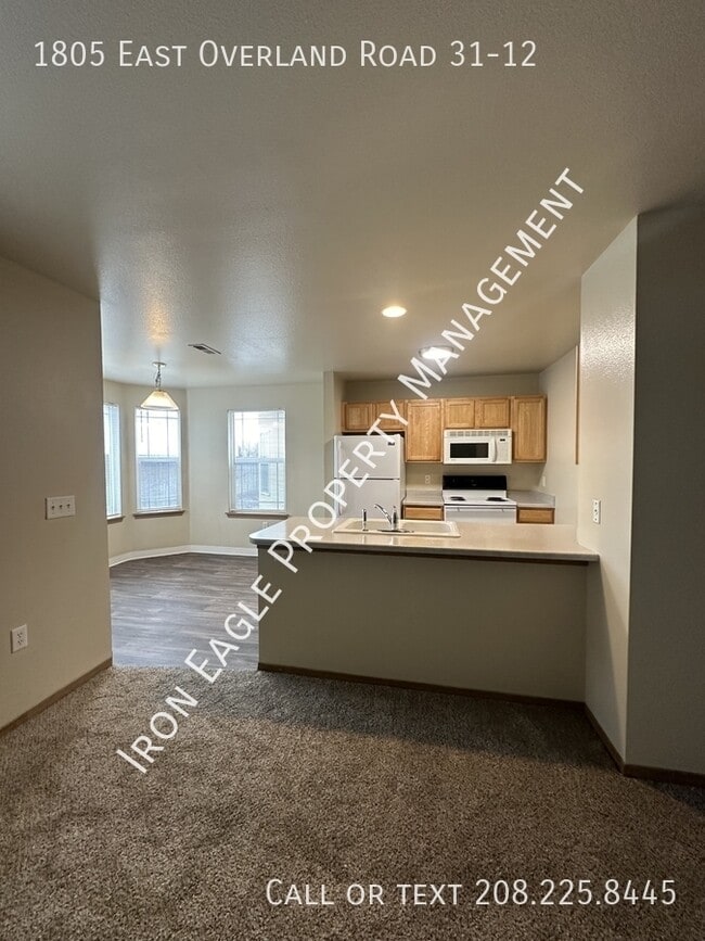 Building Photo - 1805 E Overland Rd