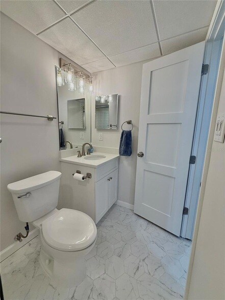 Building Photo - 450 S Gulfview Blvd