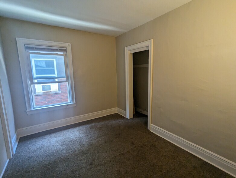 Building Photo - 576 Potomac Ave