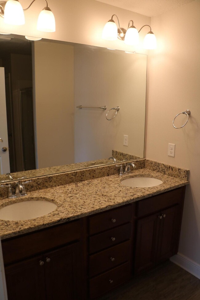 Building Photo - 8820 Little Cormorant Ln