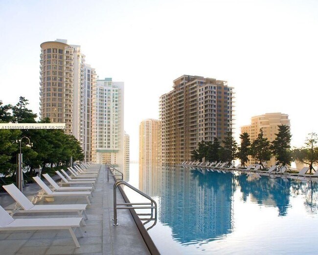 Building Photo - 475 Brickell Ave