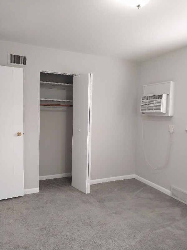 Building Photo - 4801 Madison Rd