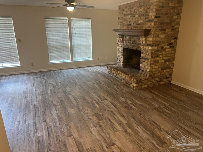 Building Photo - 4050 Claiborne Cir