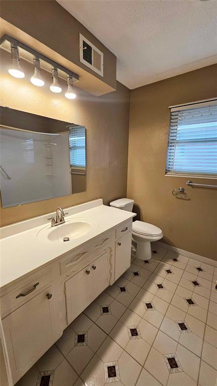 Building Photo - 1008 W Silver Meadow Dr