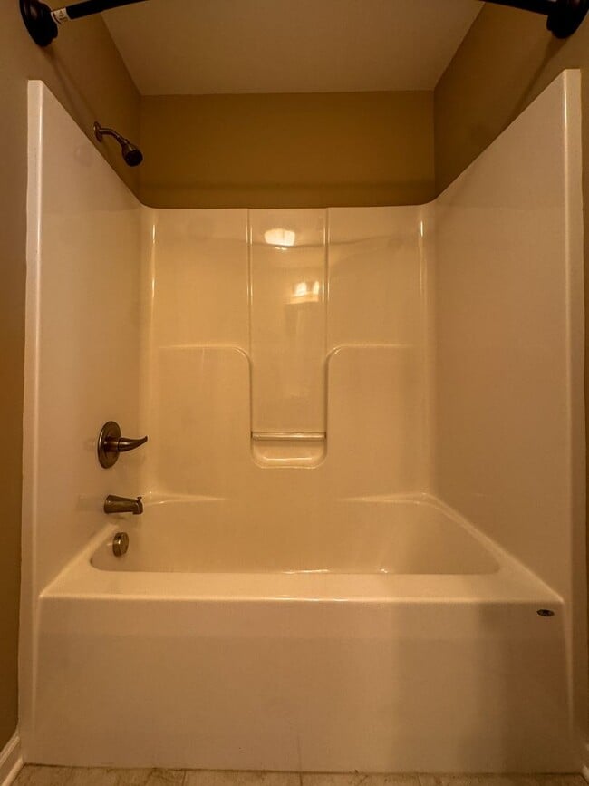 Building Photo - Beautiful 4 Bed 3.5 Bath Home in Jack Britt School District