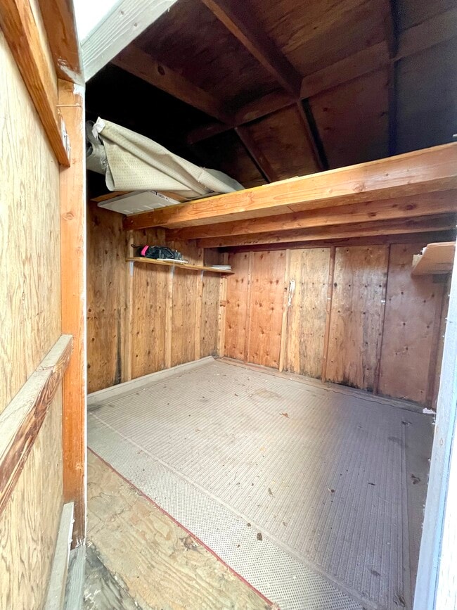 Building Photo - 3520 Pleasant Knl Dr