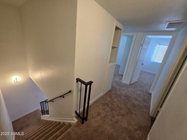 Building Photo - 4023 S 44th Way