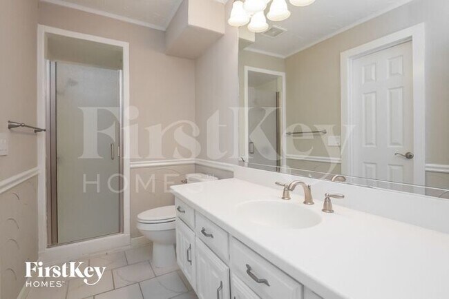 Building Photo - 1709 Plummer Dr