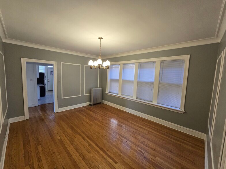 Building Photo - 7846 S Cregier Ave