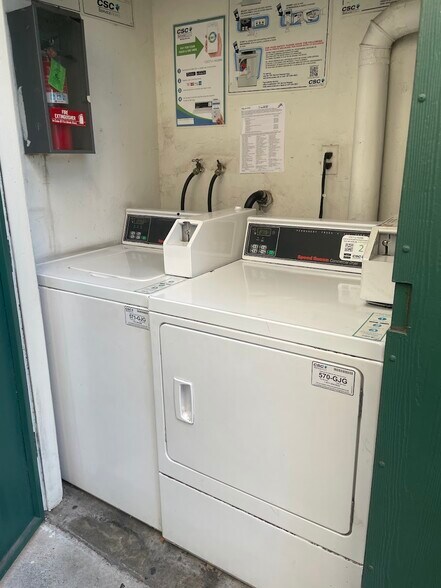 Building Photo - 1520 Venice Blvd