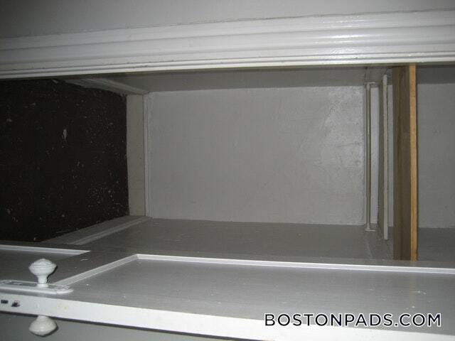 Building Photo - 55 Park Dr